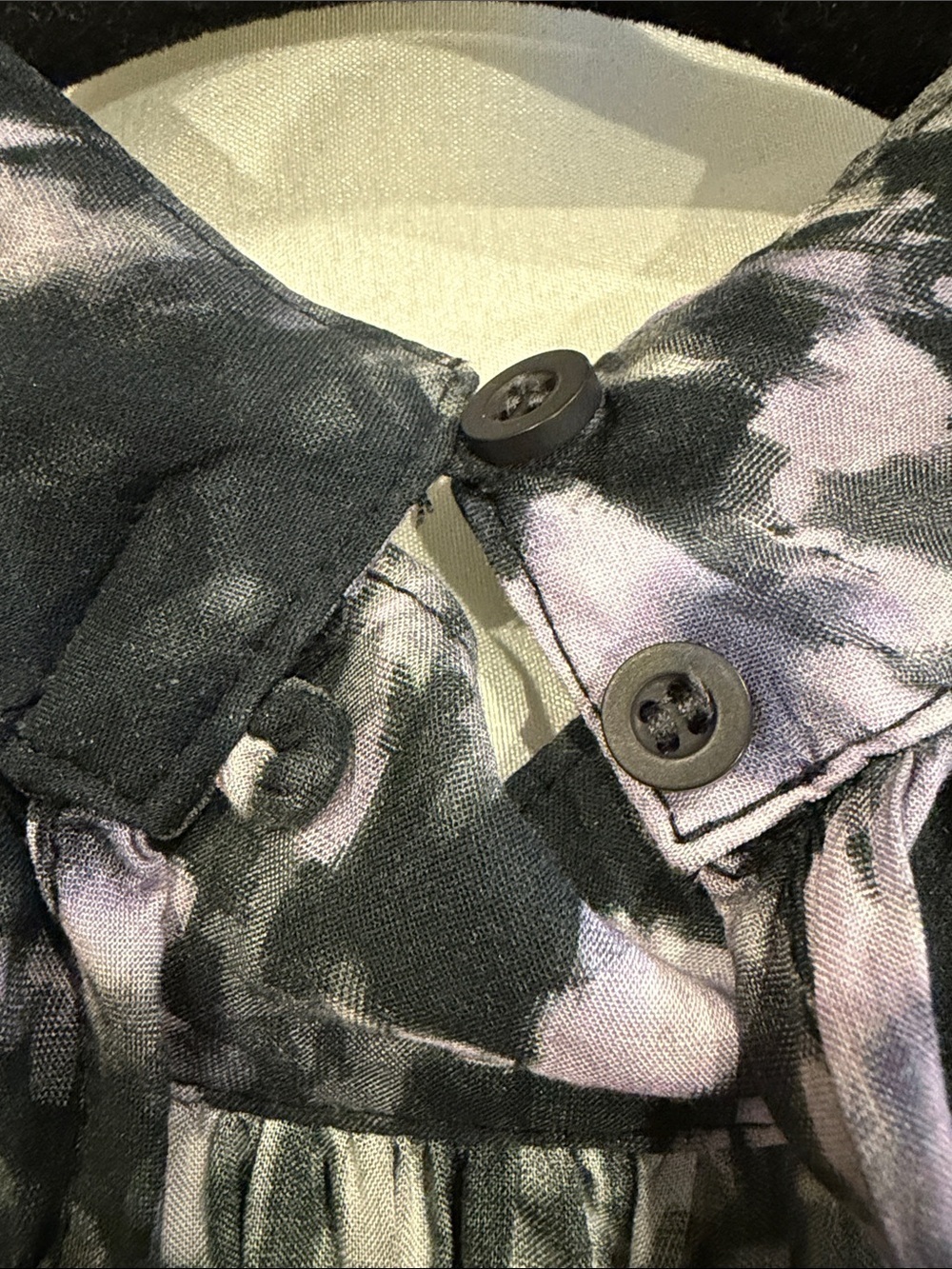 BELLA DAHL Black Floral Long-Sleeve Blouse with Lavender Print Size XS - Picture 6 of 8